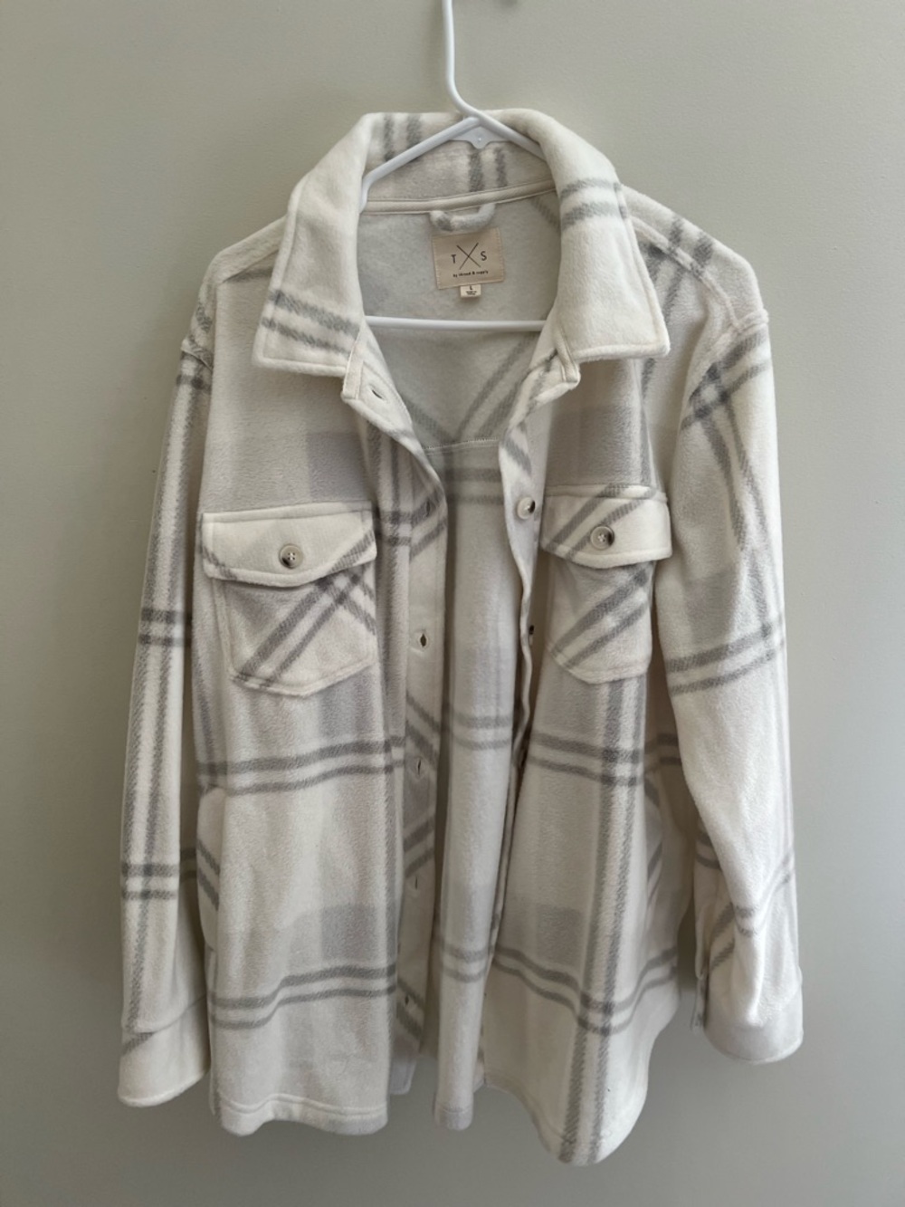 NWOT White Fleece Jacket - Size Large